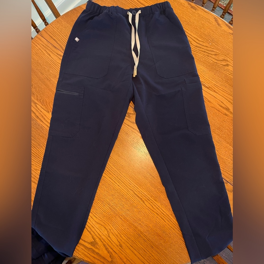 Figs Small Technical scrub pants - like new. Size small